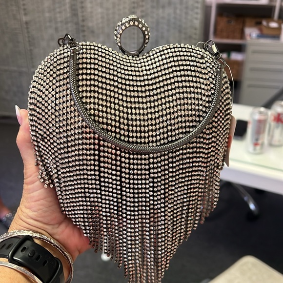 Elegant Black and Silver Heart-Shaped Women's Bag - Picture 2 of 6